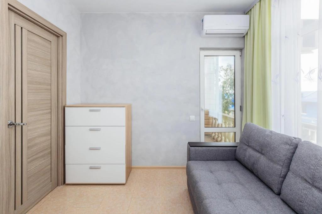 Esthete apartments on Parkhomenko Street 0*