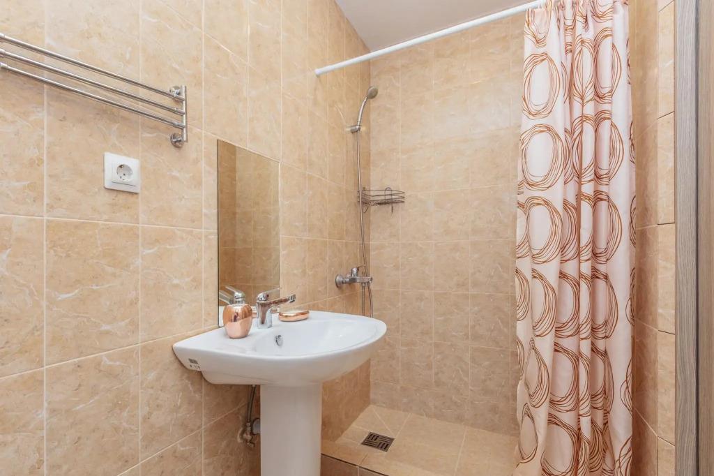 Esthete apartments on Parkhomenko Street 0*