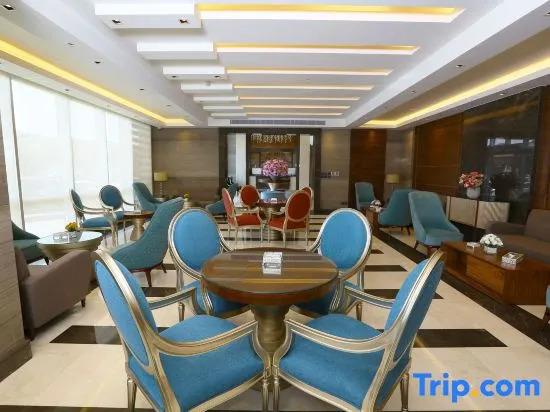 Weekend Hotel Sari 4*
