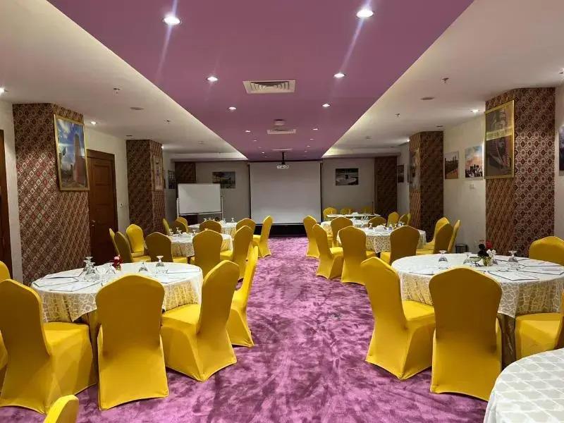 Holiday Villahail 4*