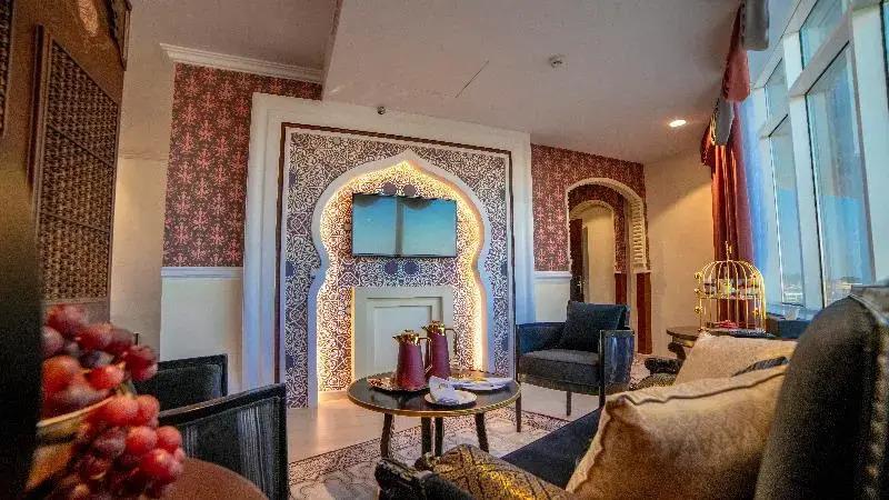Holiday Villahail 4*