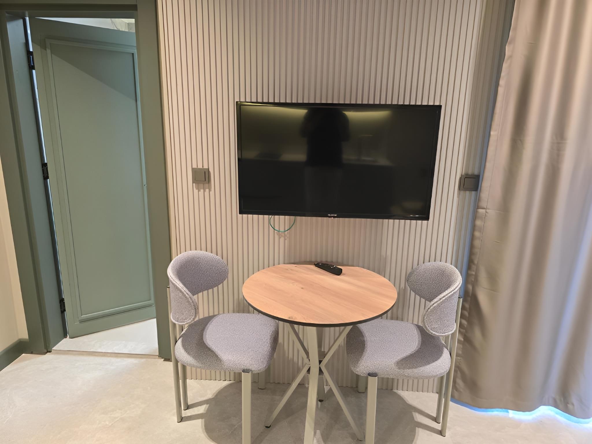 Meyde Plus Suites 0*