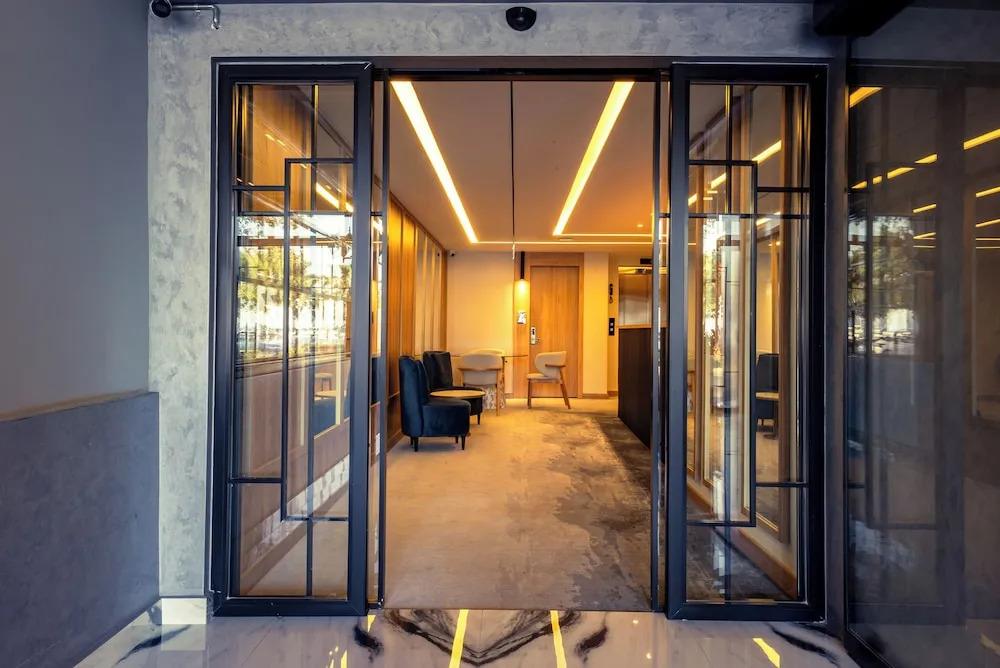 Premier Lounge Hotel 0*