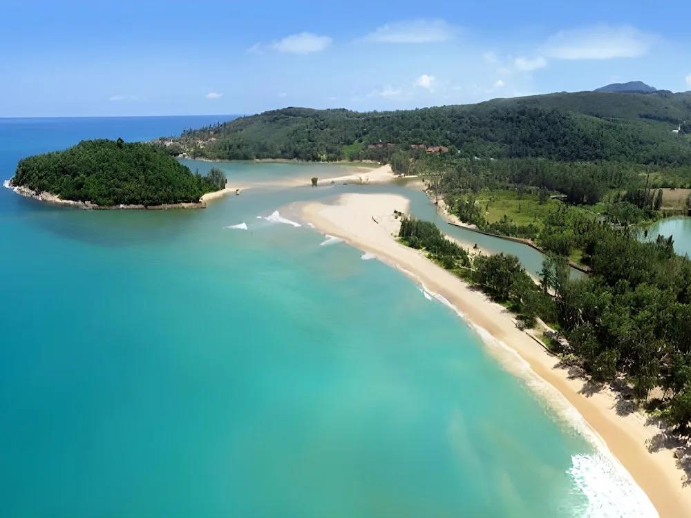 Laya Suites & Residences 3*