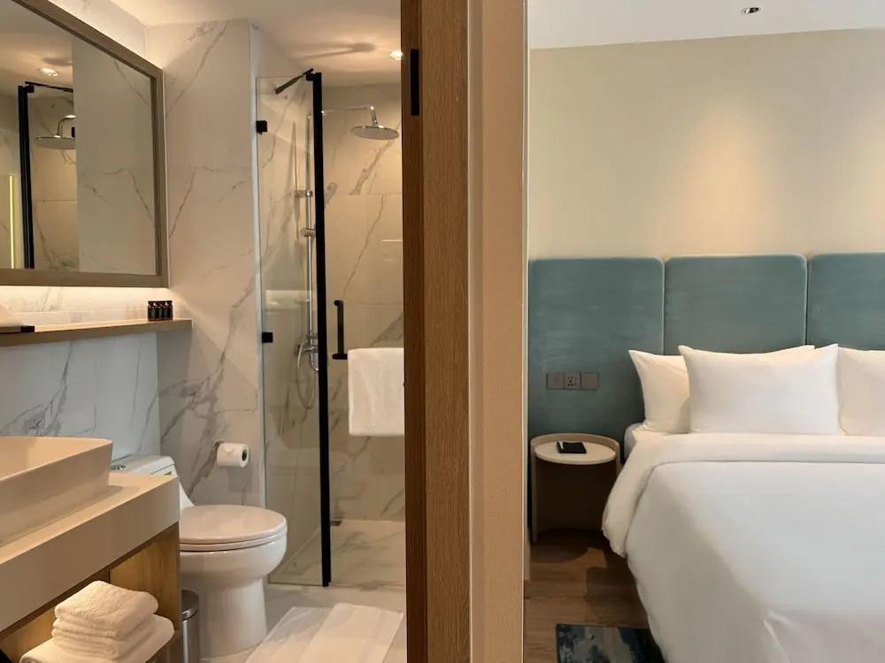 Laya Suites & Residences 3*