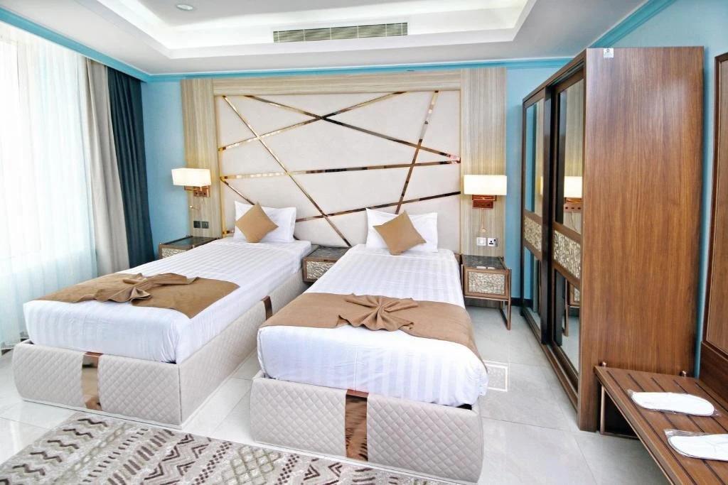 Seafront Luxury Suites 4*