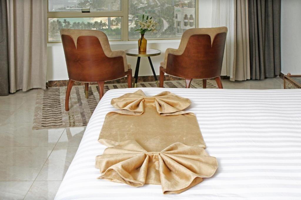 Seafront Luxury Suites 4*