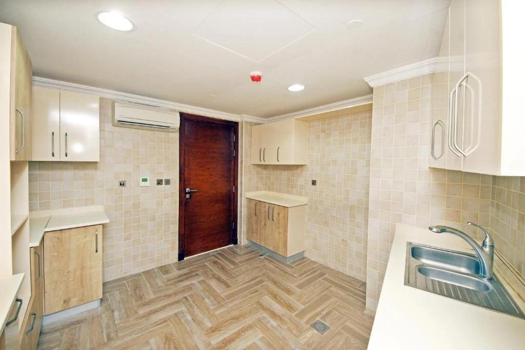 Seafront Luxury Suites 4*