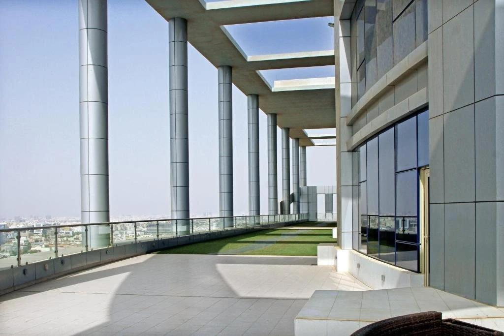 Seafront Luxury Suites 4*
