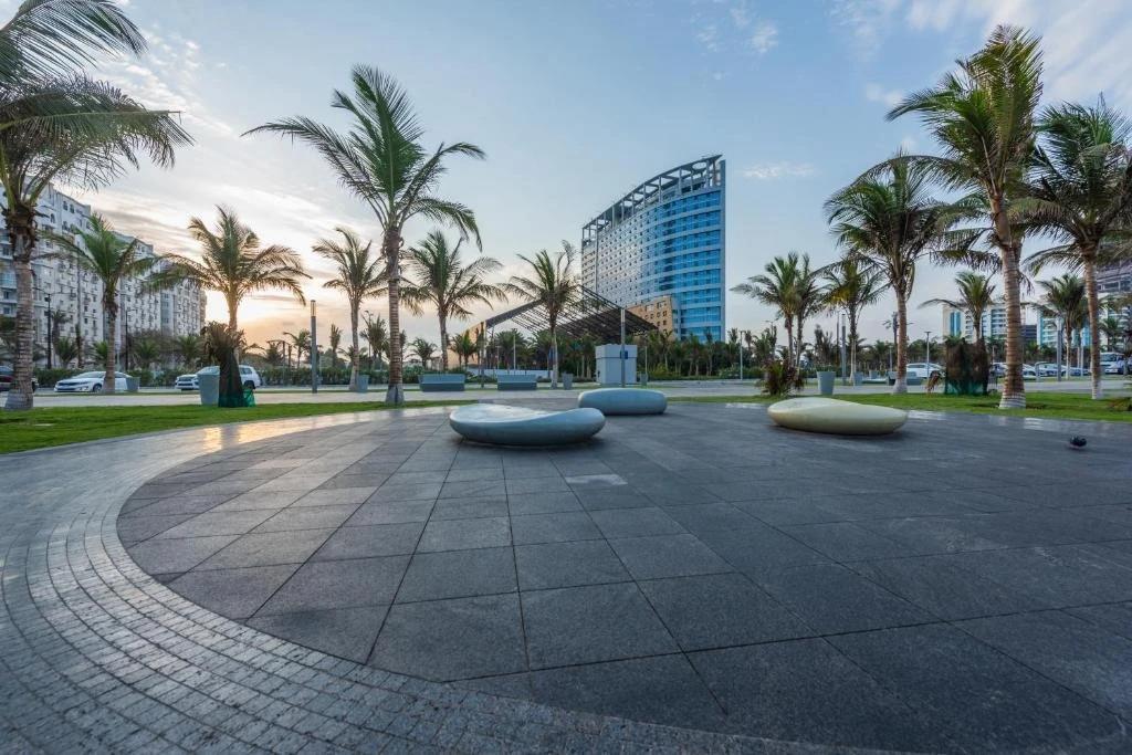 Seafront Luxury Suites 4*