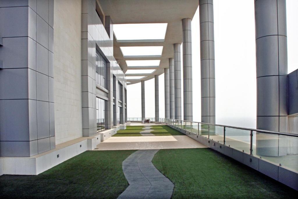 Seafront Luxury Suites 4*
