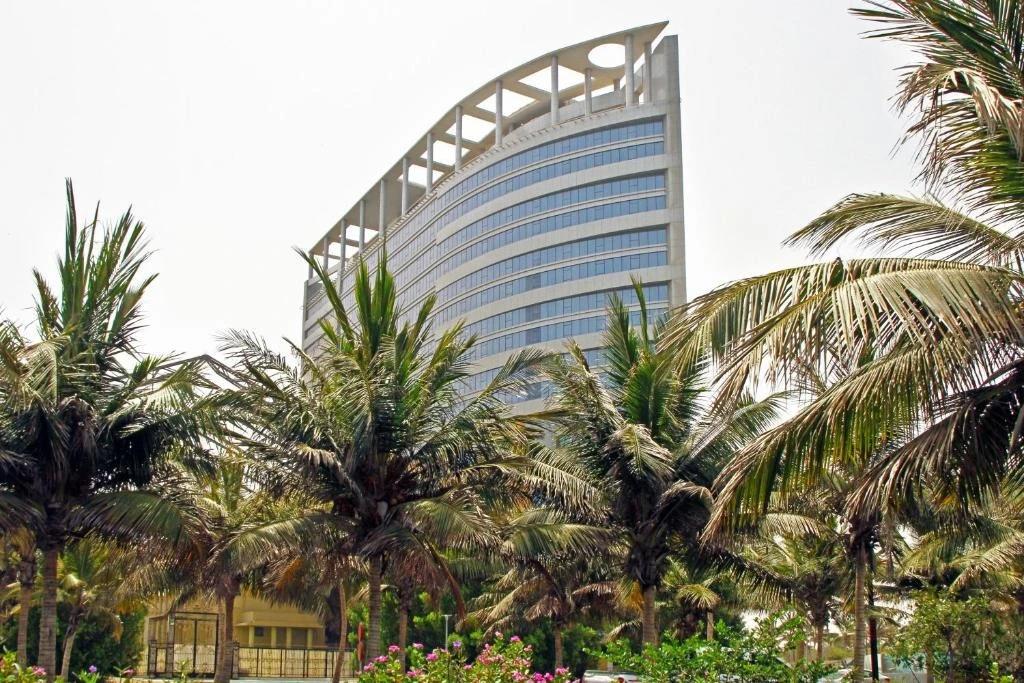 Seafront Luxury Suites 4*