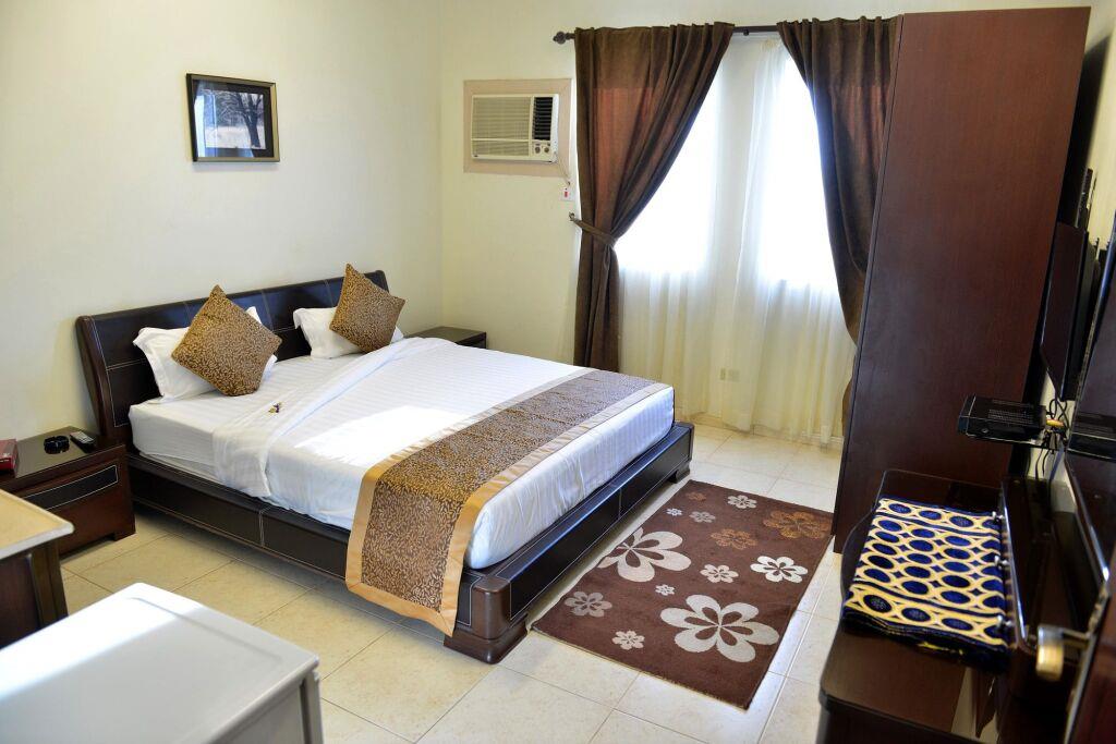 Four Seasons Hotel Apartments 4*