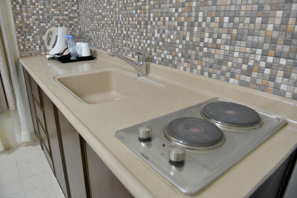 Four Seasons Hotel Apartments 4*