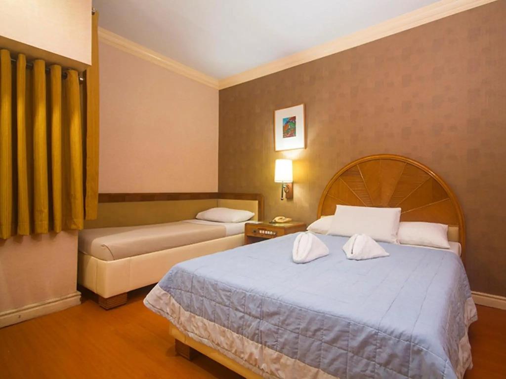 Grand City Hotel 3*