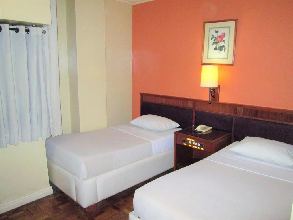 Grand City Hotel 3*