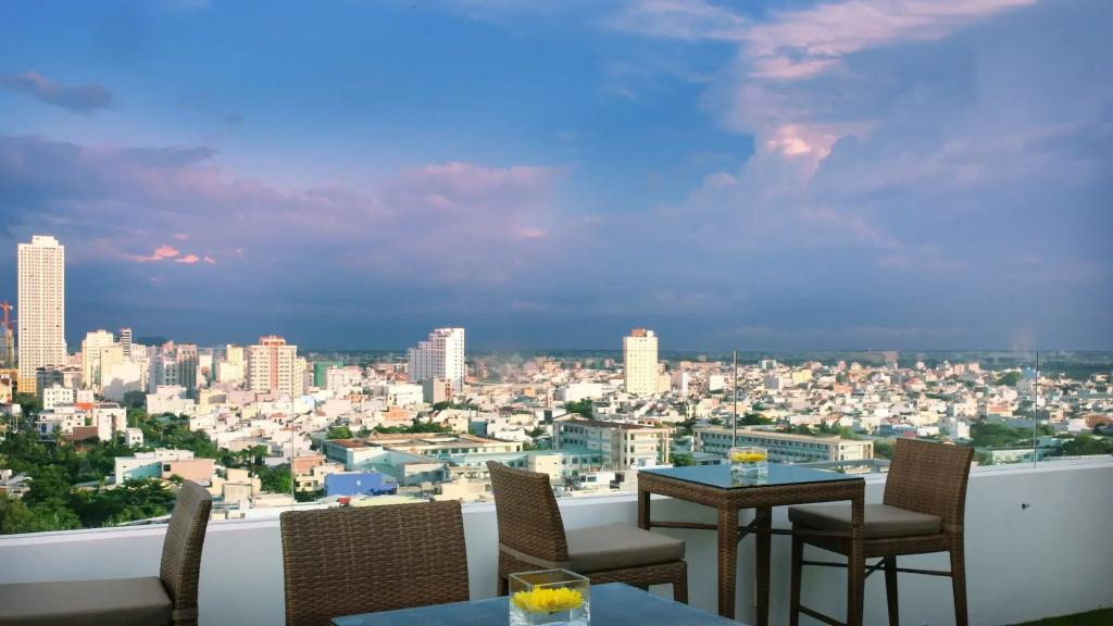 Royal Family Hotel Da Nang 3*