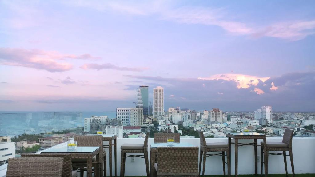 Royal Family Hotel Da Nang 3*