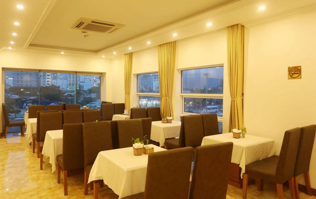 Royal Family Hotel Da Nang 3*