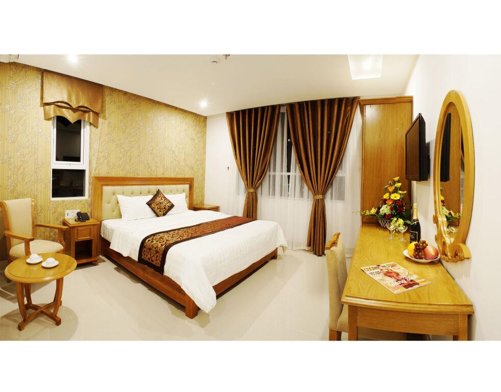 Royal Family Hotel Da Nang 3*