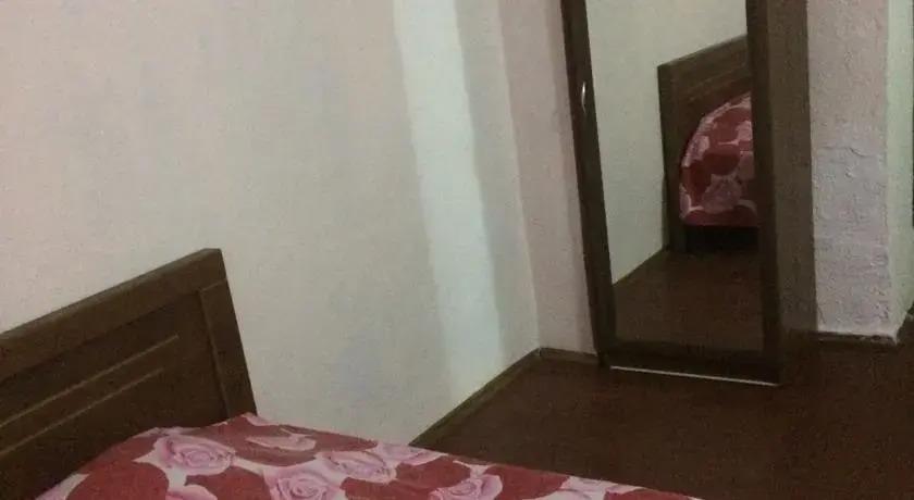 Apartment on Chikovani 0*