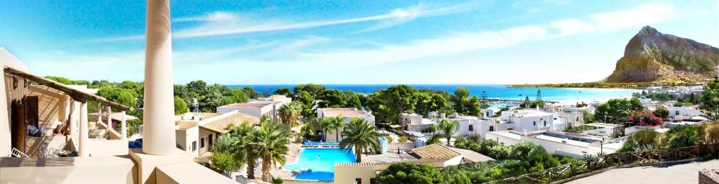 Villaggio Cala Mancina 4*