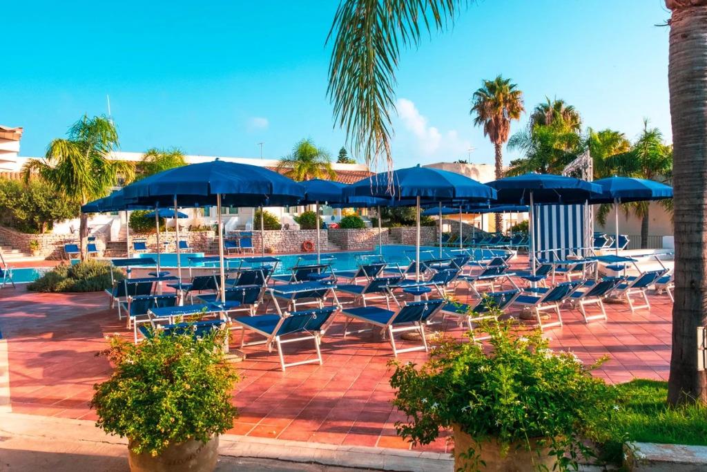 Villaggio Cala Mancina 4*