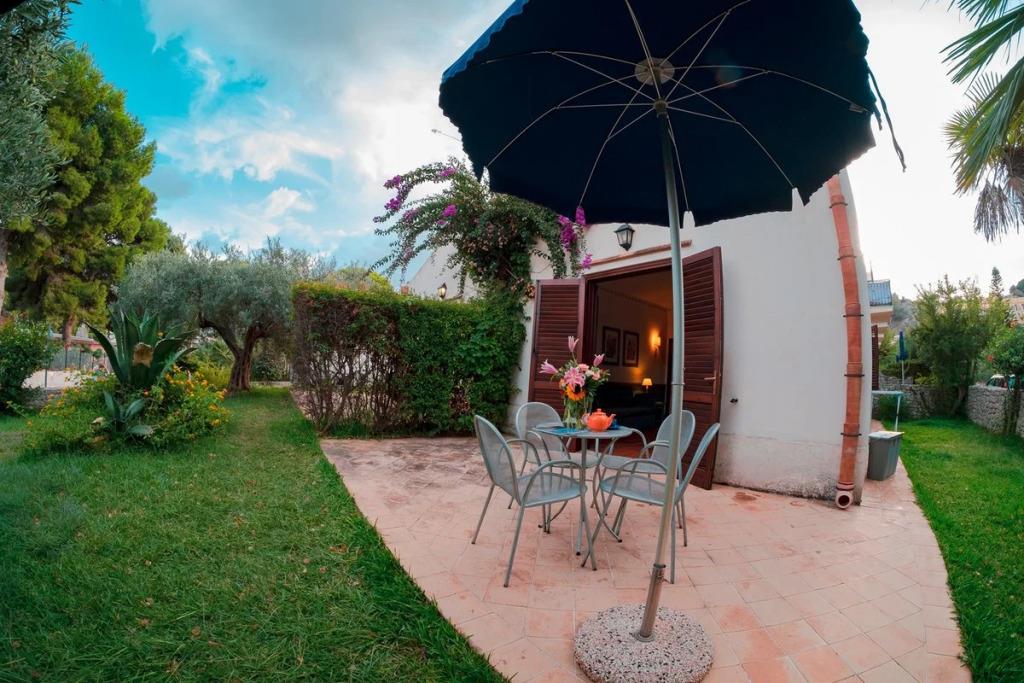 Villaggio Cala Mancina 4*