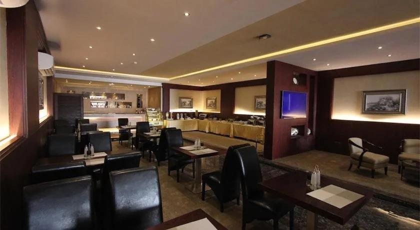Taleen Granada Hotel Apartments 3*