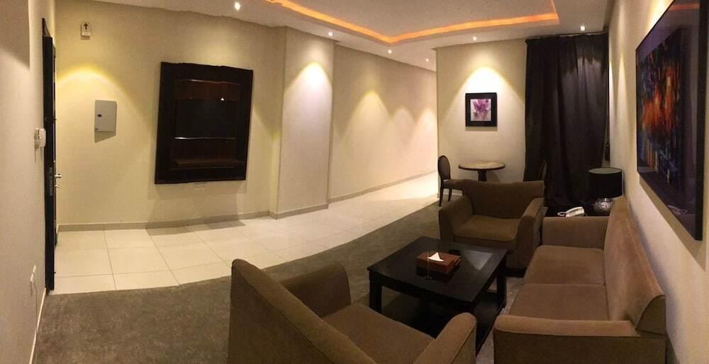 Taleen Granada Hotel Apartments 3*
