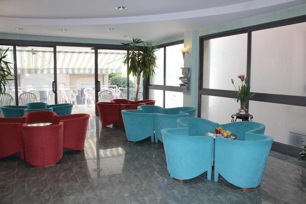 Hotel American 3*