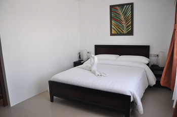 Calypso Beach & Dive Resort 3*