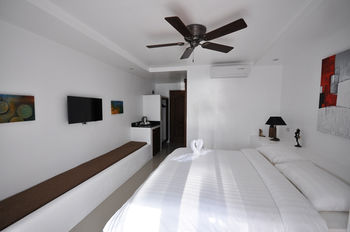 Calypso Beach & Dive Resort 3*