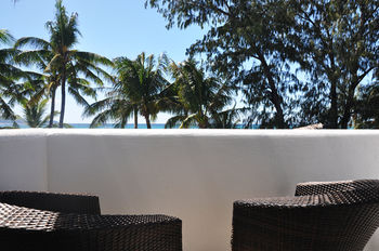 Calypso Beach & Dive Resort 3*