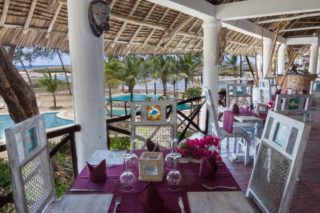 Lily Palm Resort. 4*