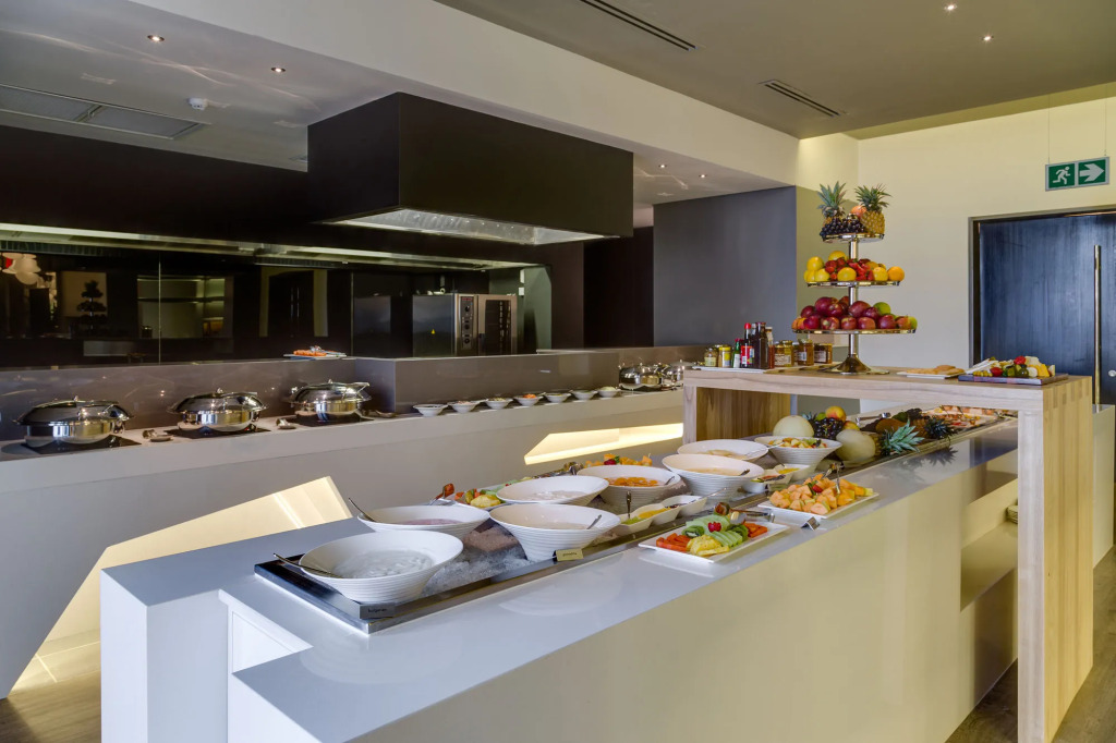 Protea Hotel Fire & Ice by Marriott Pretoria Menlyn 4*
