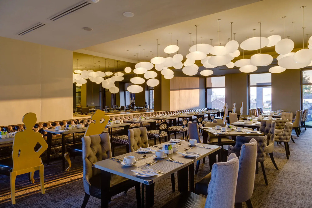Protea Hotel Fire & Ice by Marriott Pretoria Menlyn 4*