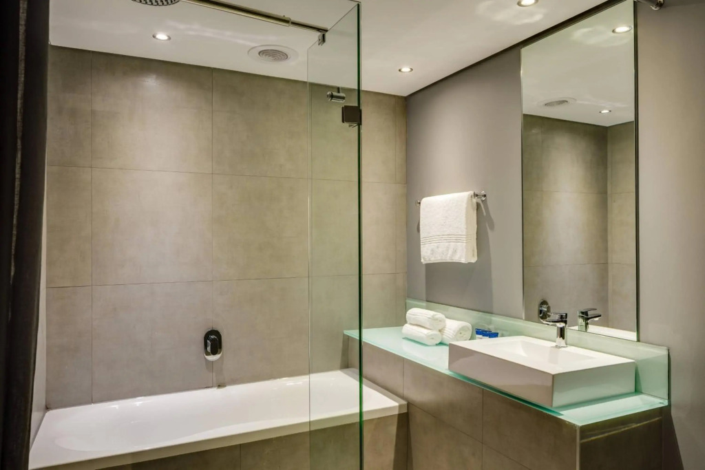Protea Hotel Fire & Ice by Marriott Pretoria Menlyn 4*