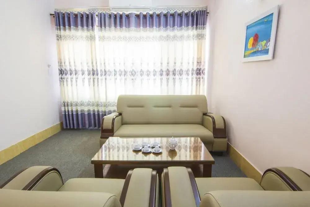Ngan Hang Hotel 2*
