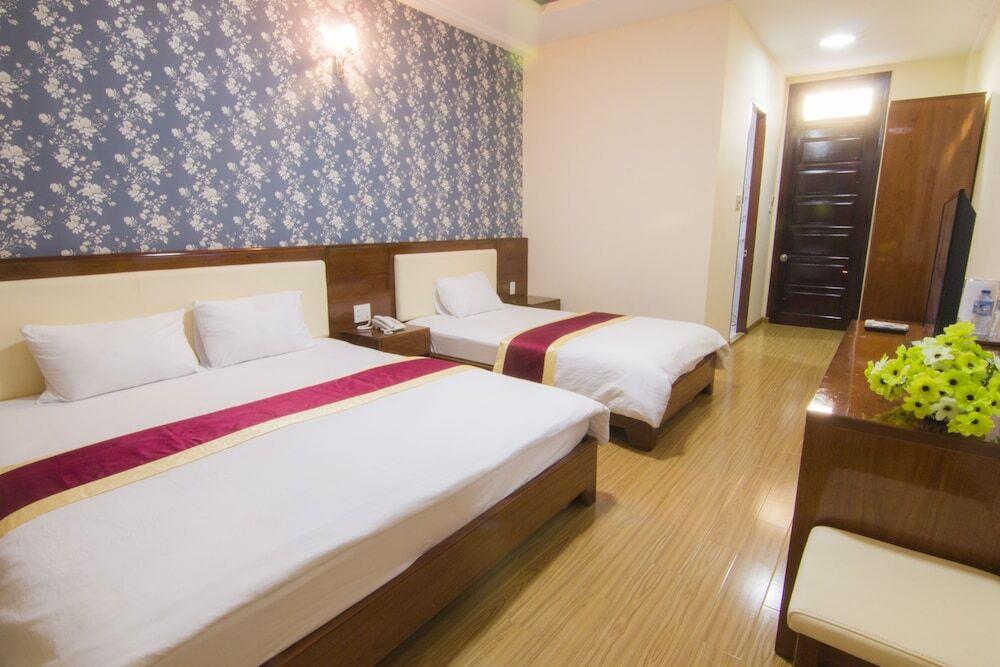 Ngan Hang Hotel 2*