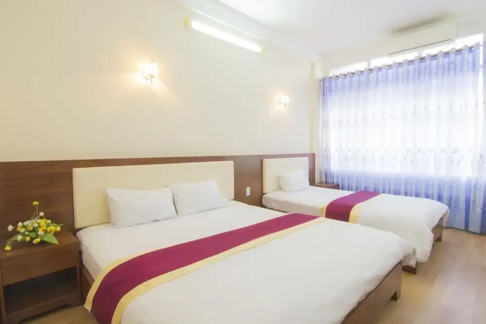Ngan Hang Hotel 2*