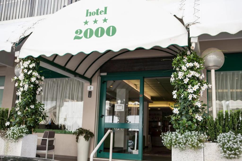 Hotel 2000 3*