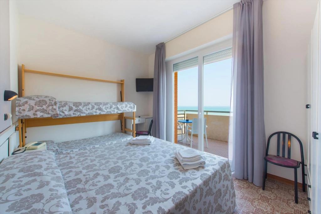 Hotel 2000 3*