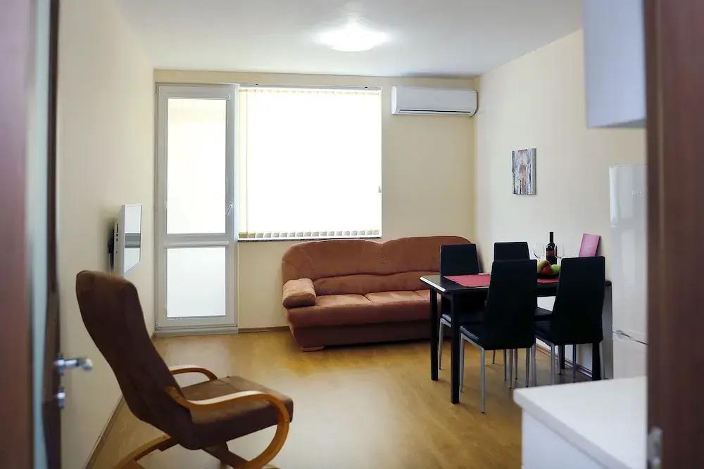 Sea Garden Apartment 0*