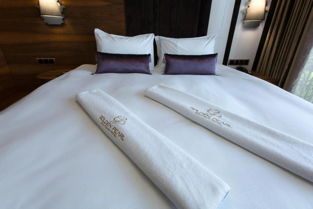 Golden Pars Hotel 0*