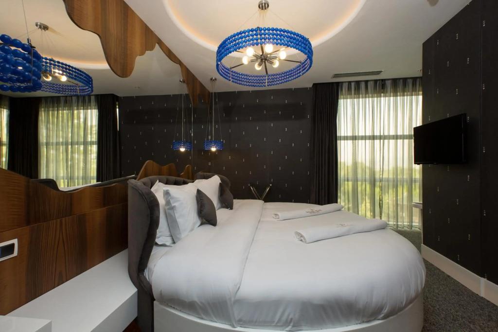 Golden Pars Hotel 0*