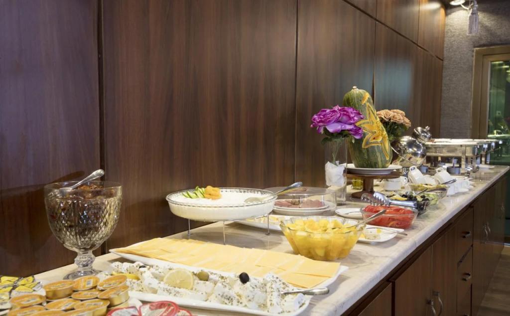 Palms Lily Hotel Suites 3*
