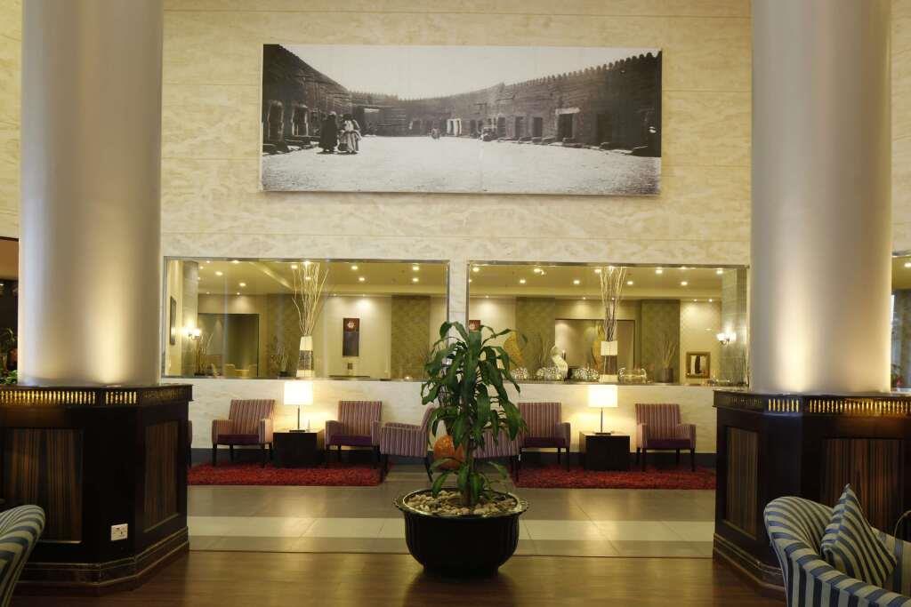 Golden Tulip Hail 4*