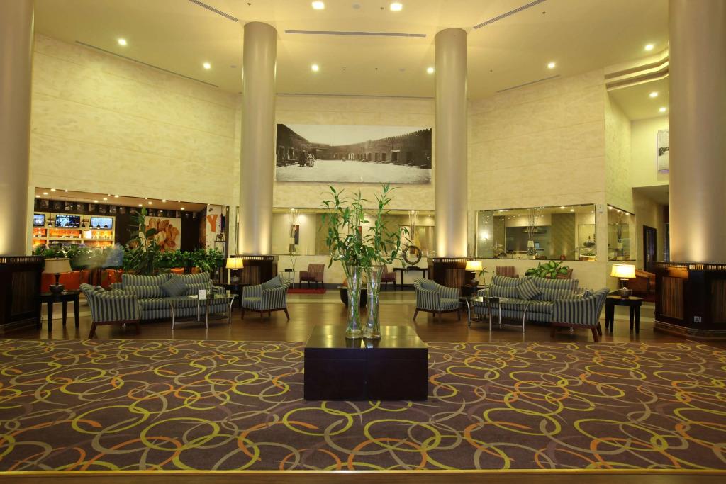 Golden Tulip Hail 4*
