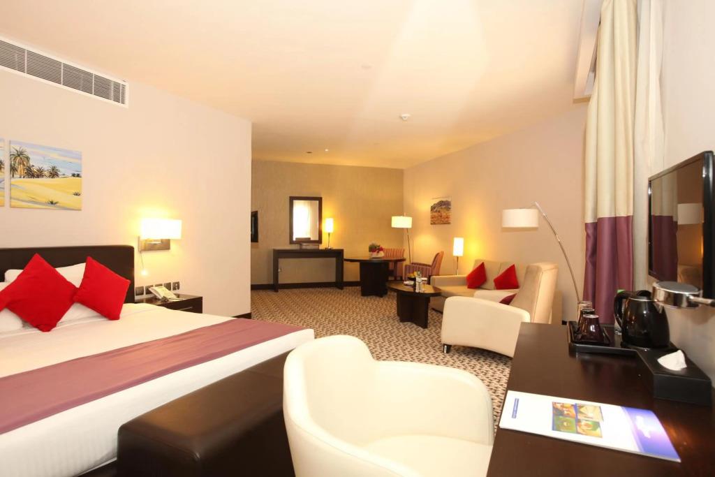 Golden Tulip Hail 4*